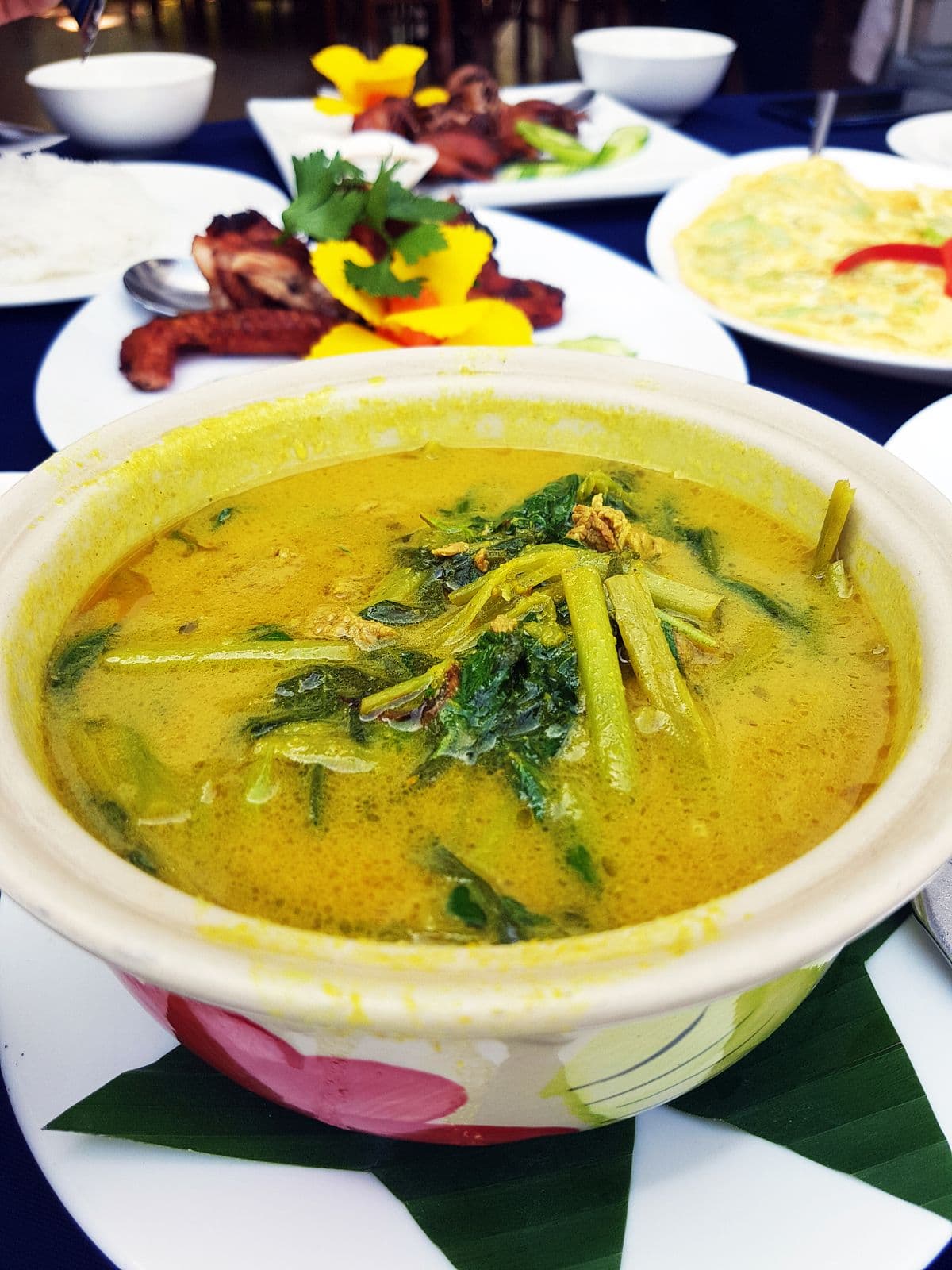 サムロー・マチュー・トレイ（酸味魚スープ）