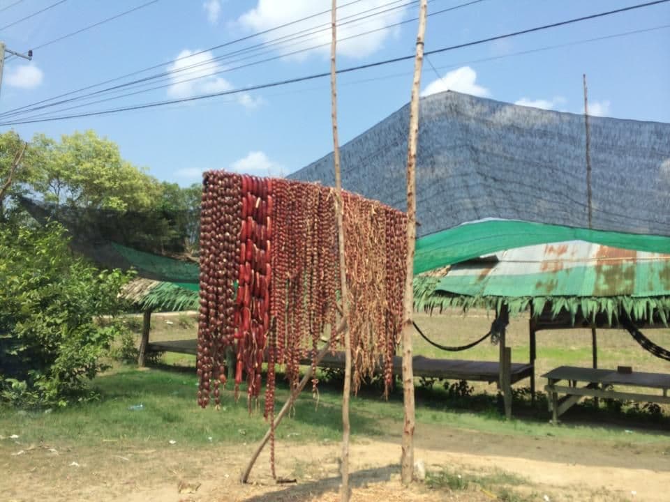 トヴァーコー（クメールソーセージ）