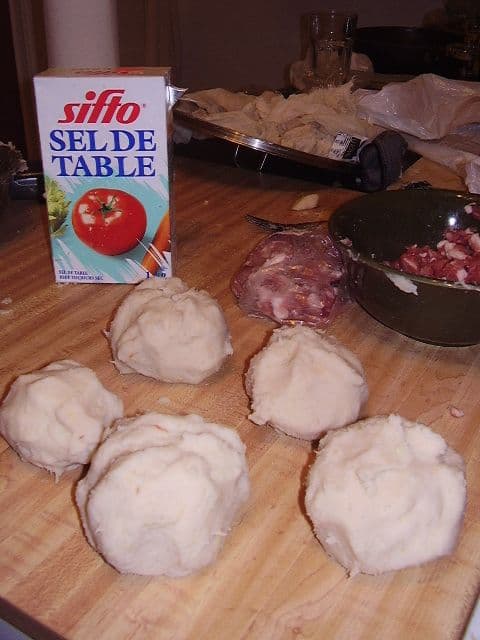 プーティン・ラペ（アカディアポテト餃子）