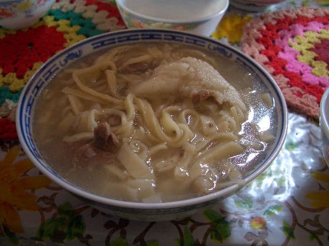 グリルタイ・ショル（麺入り肉スープ）