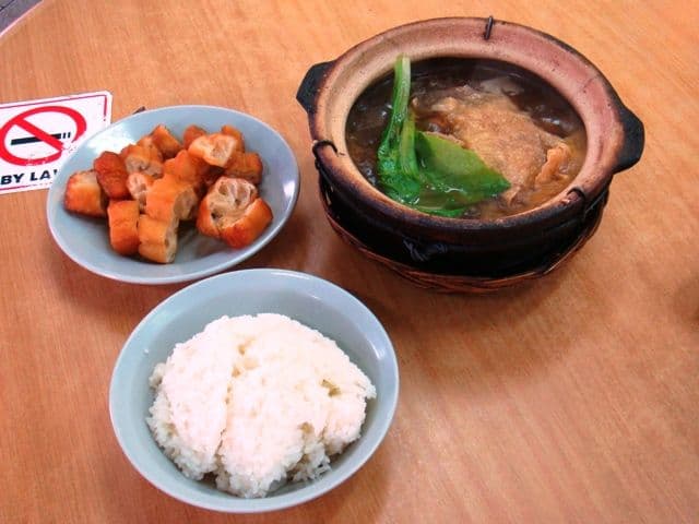 肉骨茶（バクテー）