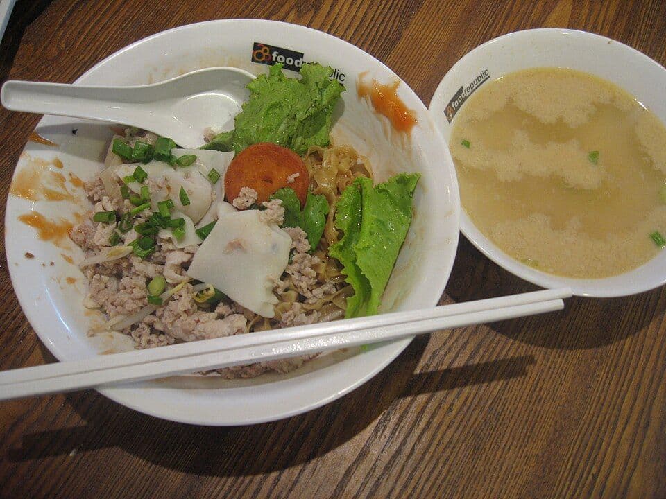 バクチョーミー（肉脞麺）