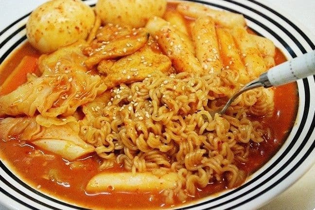 ラポッキ（ラーメン＋トッポッキ）