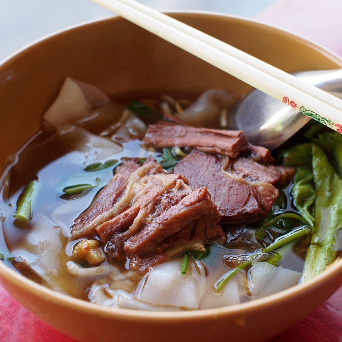 クイッティアオナムトック（牛肉麺）