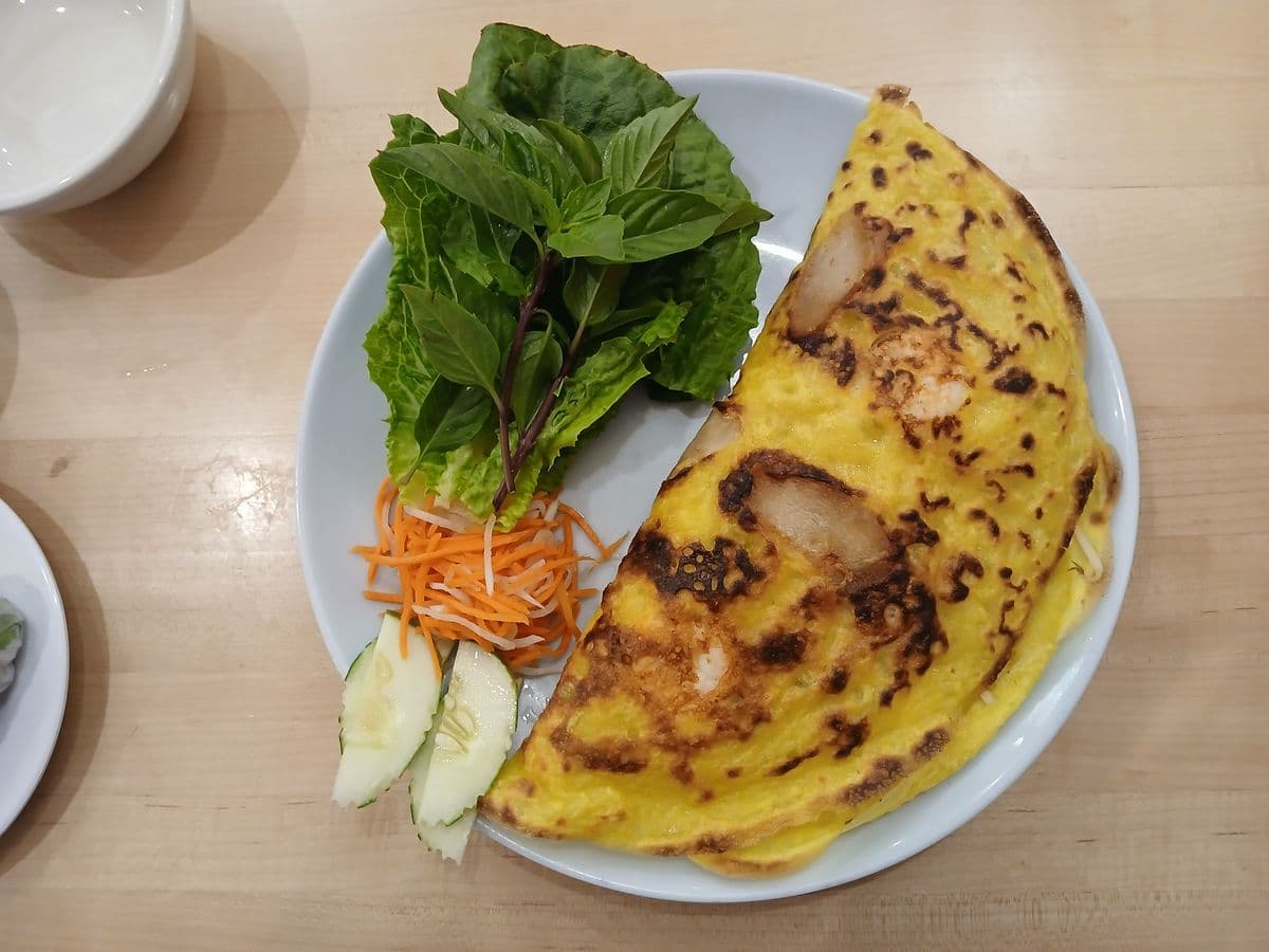 バイン・セオ（ベトナム風お好み焼き）