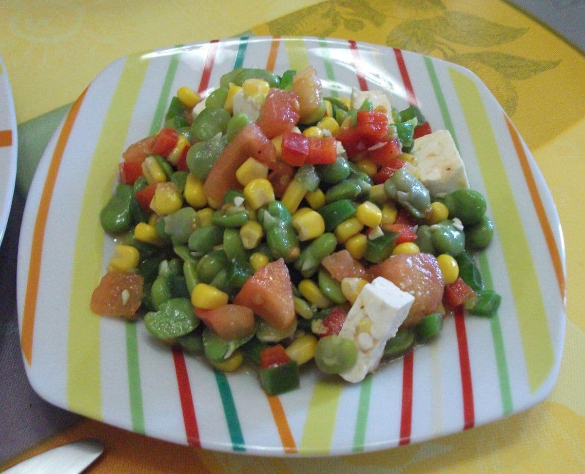 ソルテリート・デ・ケソ(アレキパ風豆とチーズのサラダ)